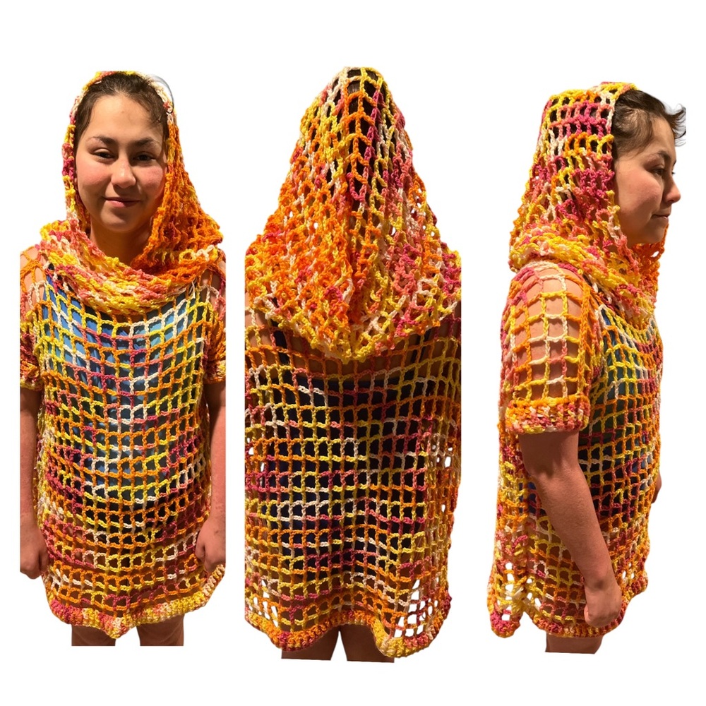 🛍️# 2589 NWOT Hand Crochet Leia Hood Swim Cover Up